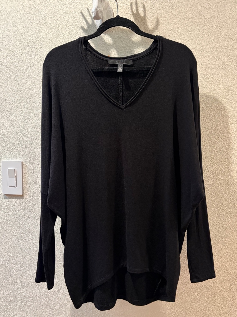 White House Black Market  Passport Dolman Batwing Tunic Jet Black